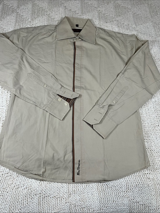 Ben Sherman Other - Ben Sherman Beige Lightweight Button Down Shirt with Dark Trim